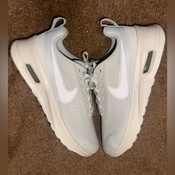 Nike Womans Air Max Nauxis Light Gray and White Sneakers - Picture 6 of 8